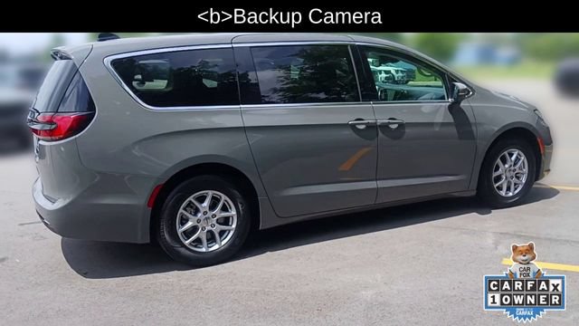 Used 2023 Chrysler Pacifica Touring-L FWD image 3