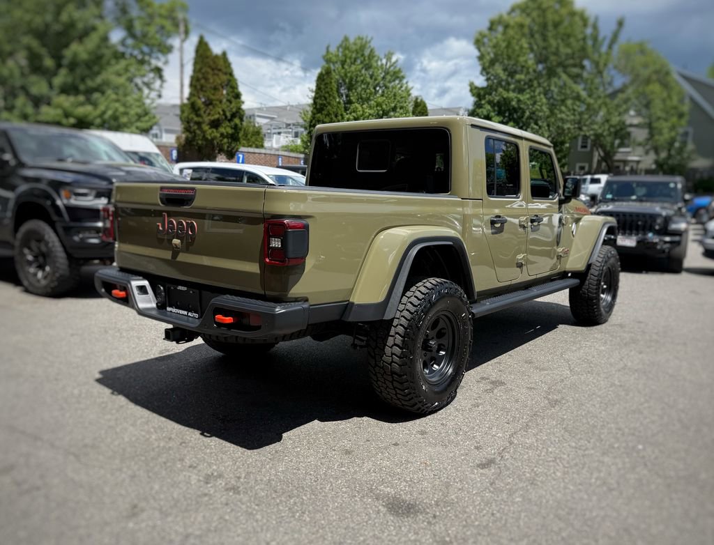 Used 2025 Jeep Gladiator Mojave w/ Safety Group AWD/4WD image 8