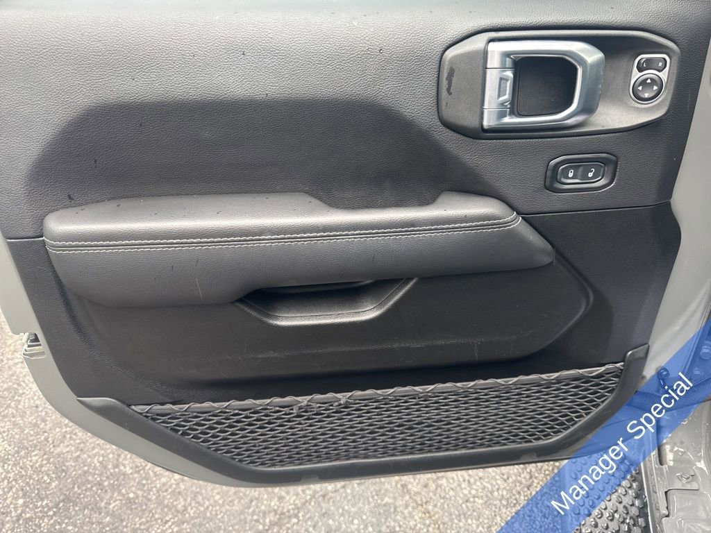 Used 2022 Jeep Wrangler Unlimited Sahara w/ Cold Weather Group image 25