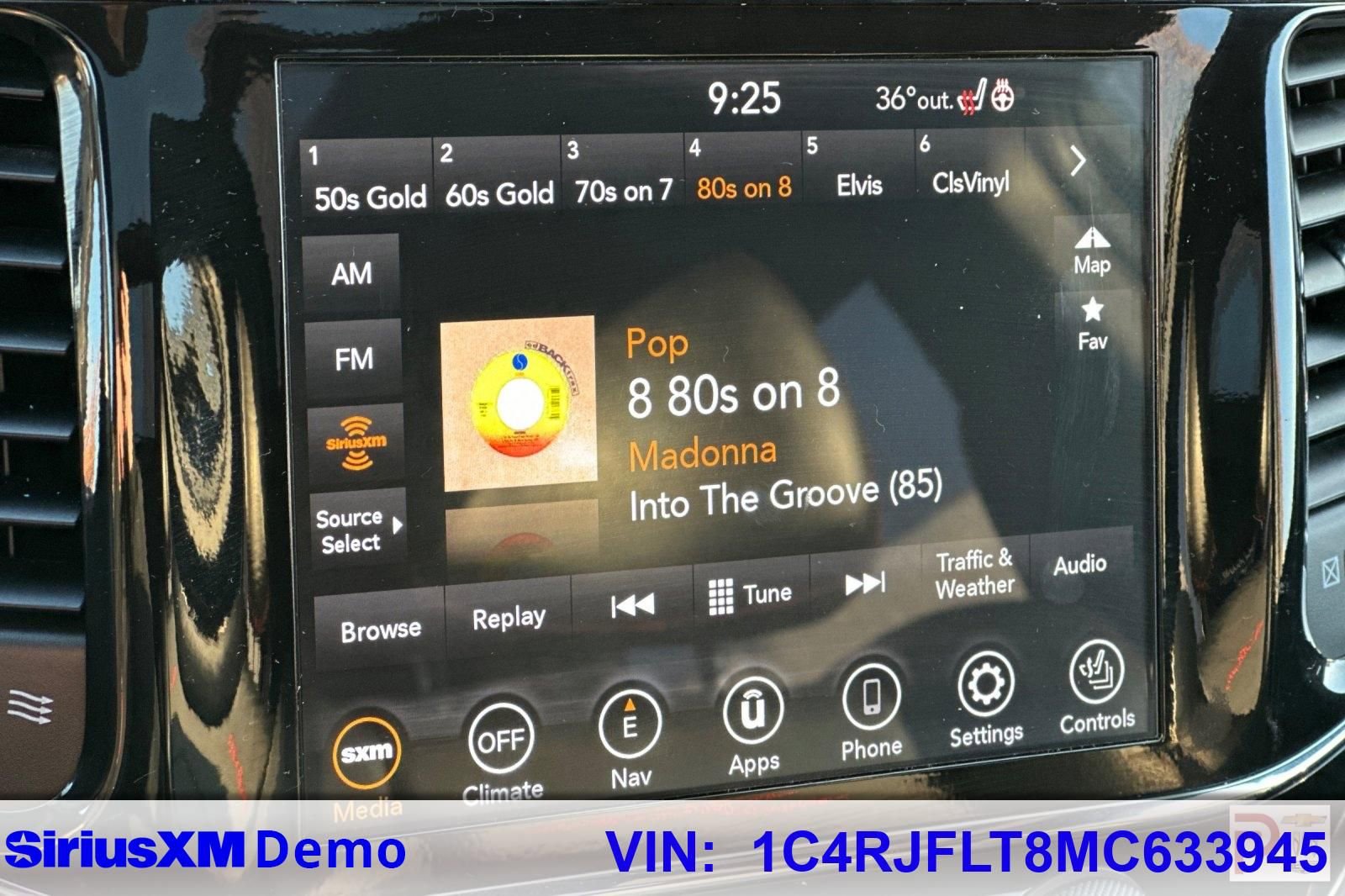 Used 2021 Jeep Grand Cherokee Trailhawk w/ Trailhawk Luxury Group image 37