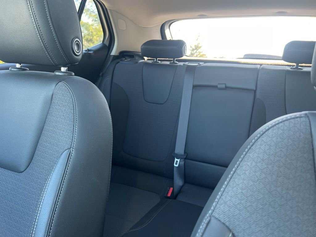 Used 2021 Buick Encore GX Select w/ Experience Buick Package image 26