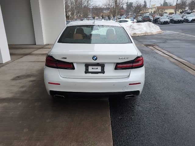 Used 2023 BMW 530i xDrive w/ Premium Package image 4