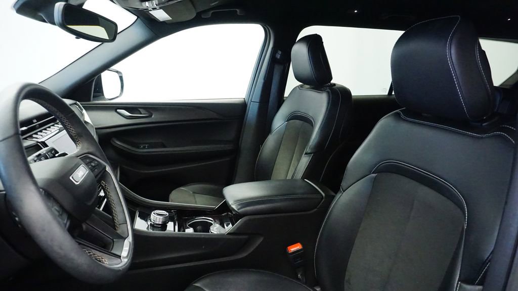 Used 2023 Jeep Grand Cherokee L Laredo image 21