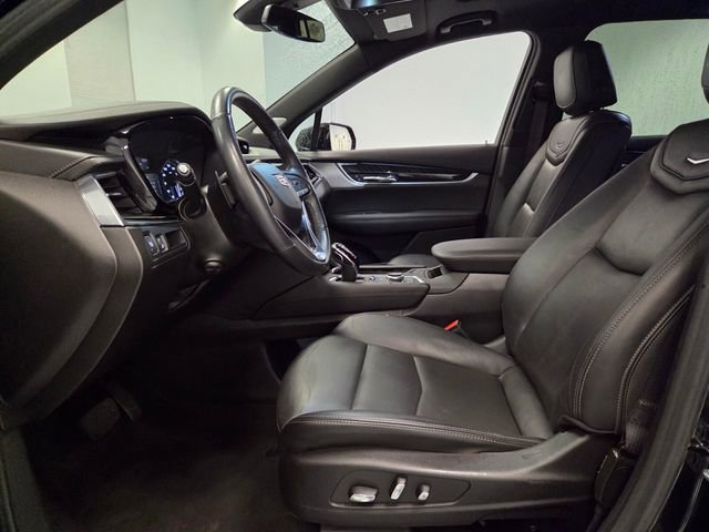 Used 2023 Cadillac XT6 Premium Luxury image 11