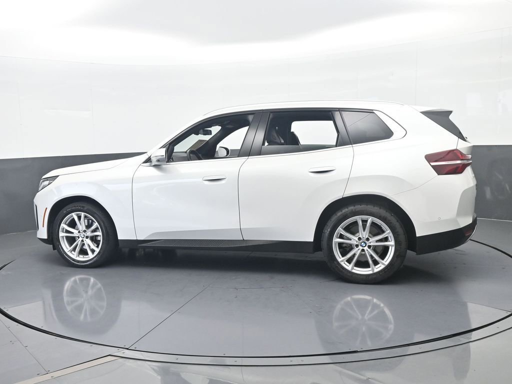 Used 2025 BMW X3 xDrive30i AWD/4WD image 3