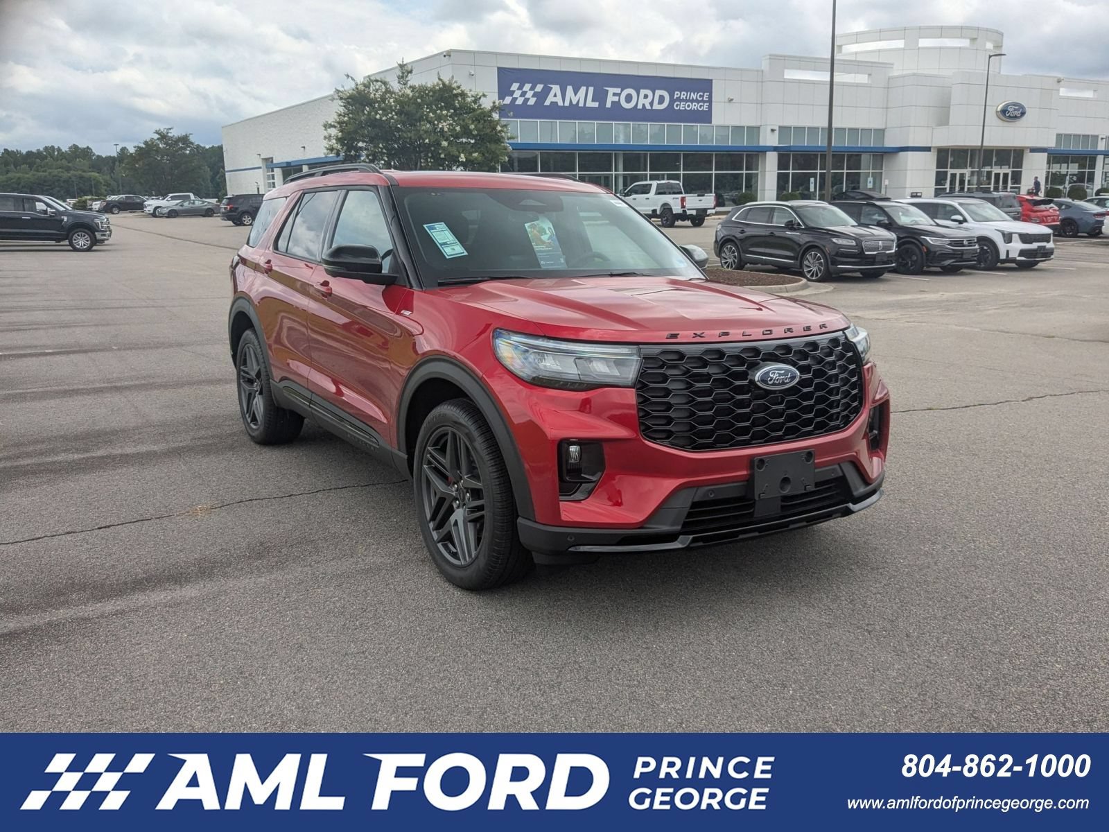 New 2026 Ford Explorer ST-Line w/ ST-Line Street Pack AWD/4WD image 1