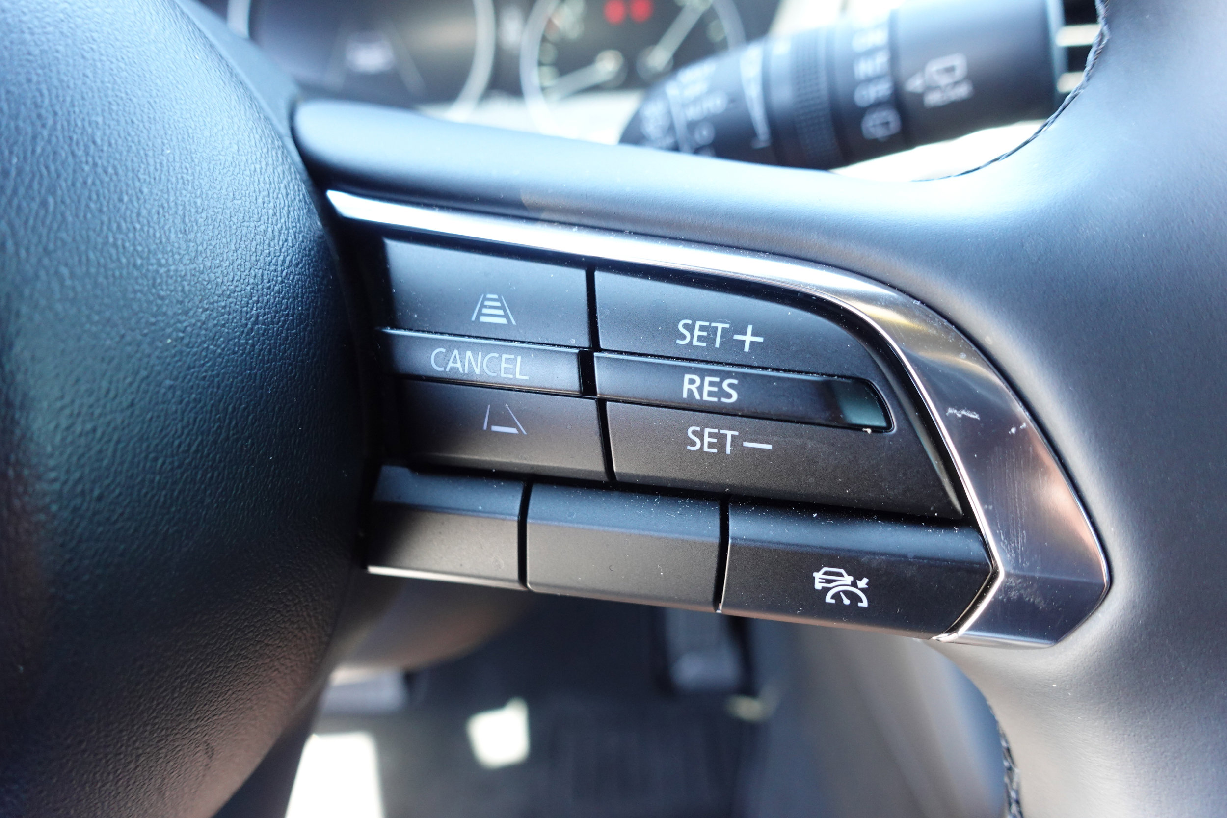 Certified 2025 MAZDA MAZDA3 s Sport image 12