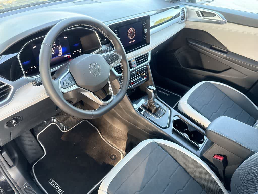 New 2026 Volkswagen Taos SE FWD image 13