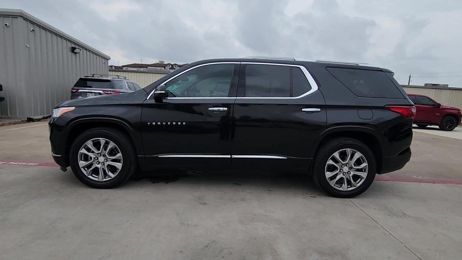 Certified 2018 Chevrolet Traverse Premier w/ Driver Confidence II Package FWD image 5