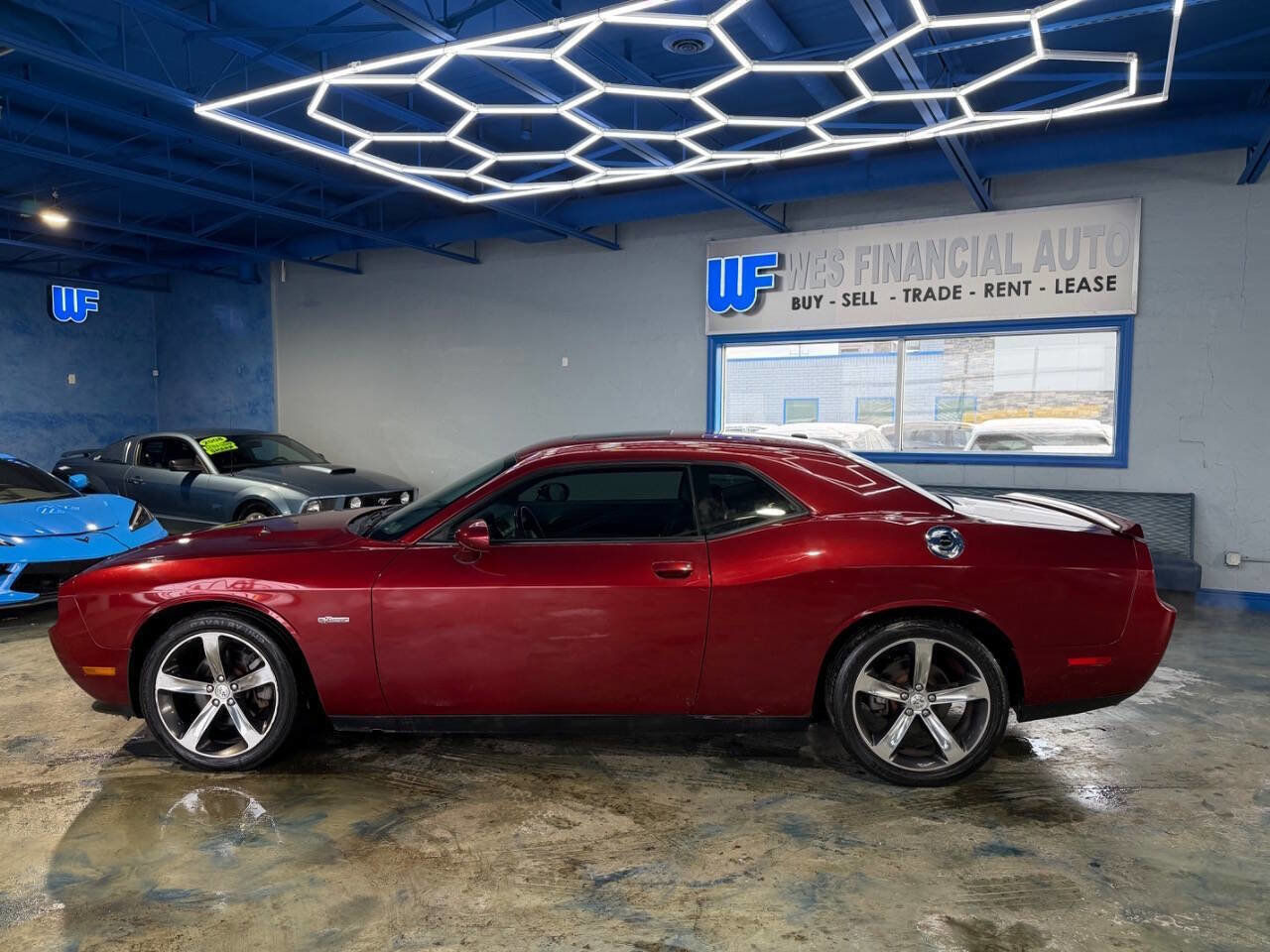 Used 2014 Dodge Challenger SXT image 13