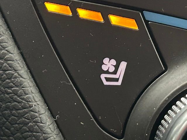 Used 2018 Chevrolet Equinox Premier image 8