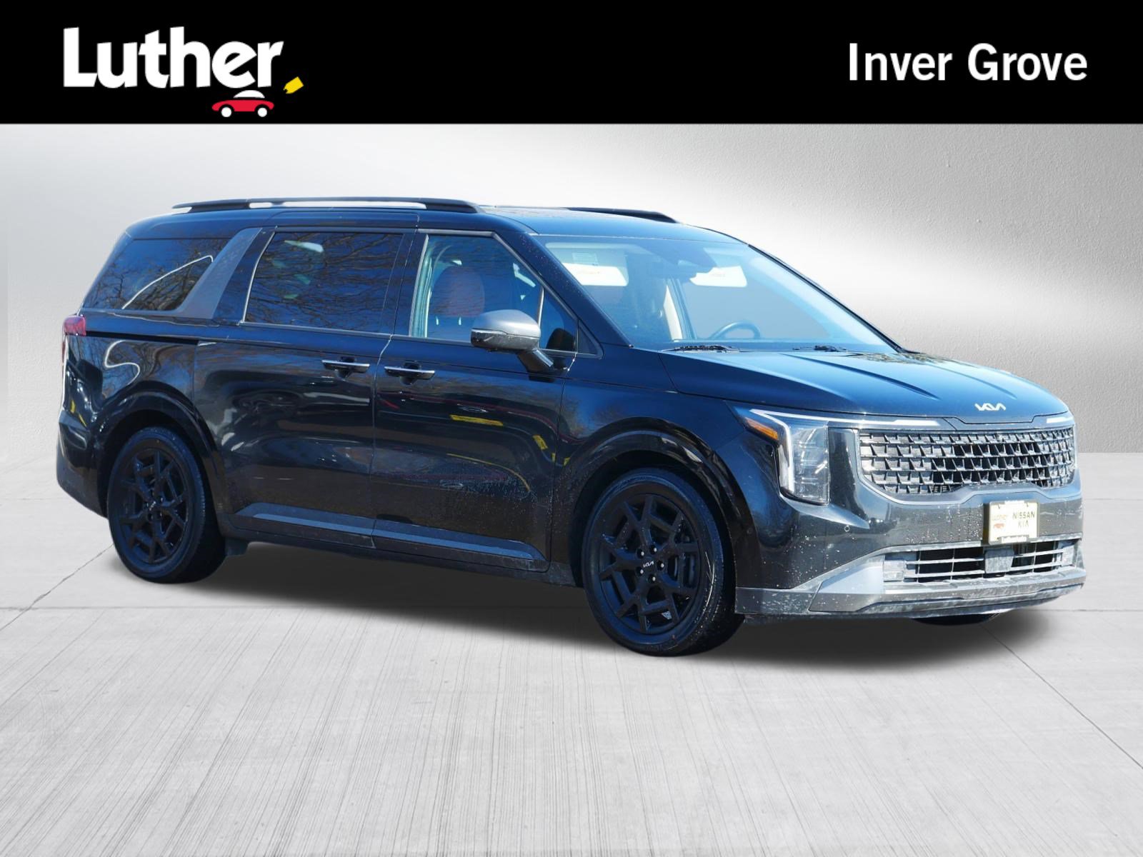 Used 2025 Kia Carnival SX Prestige image 1