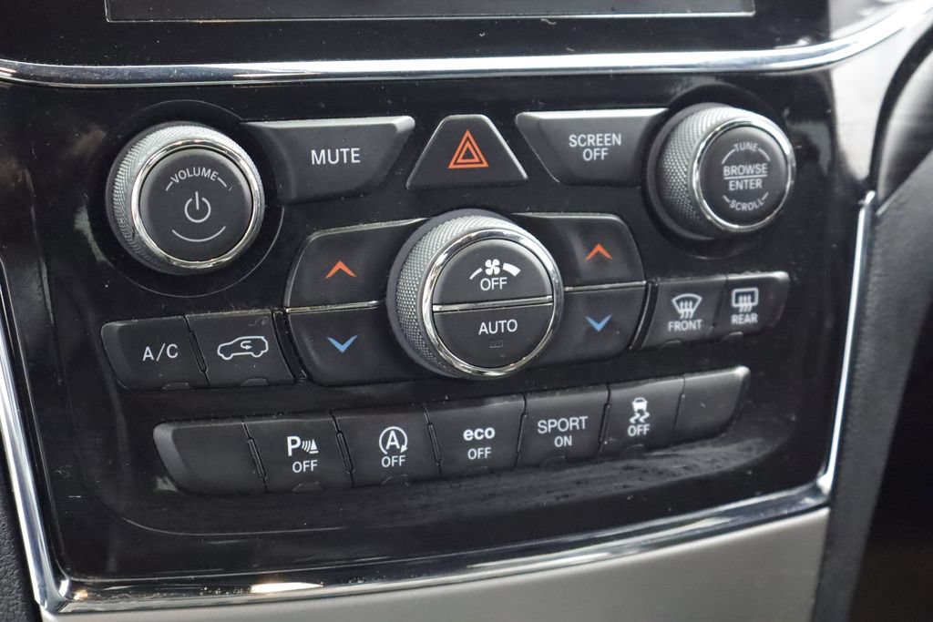 Certified 2021 Jeep Grand Cherokee Laredo X AWD/4WD image 27