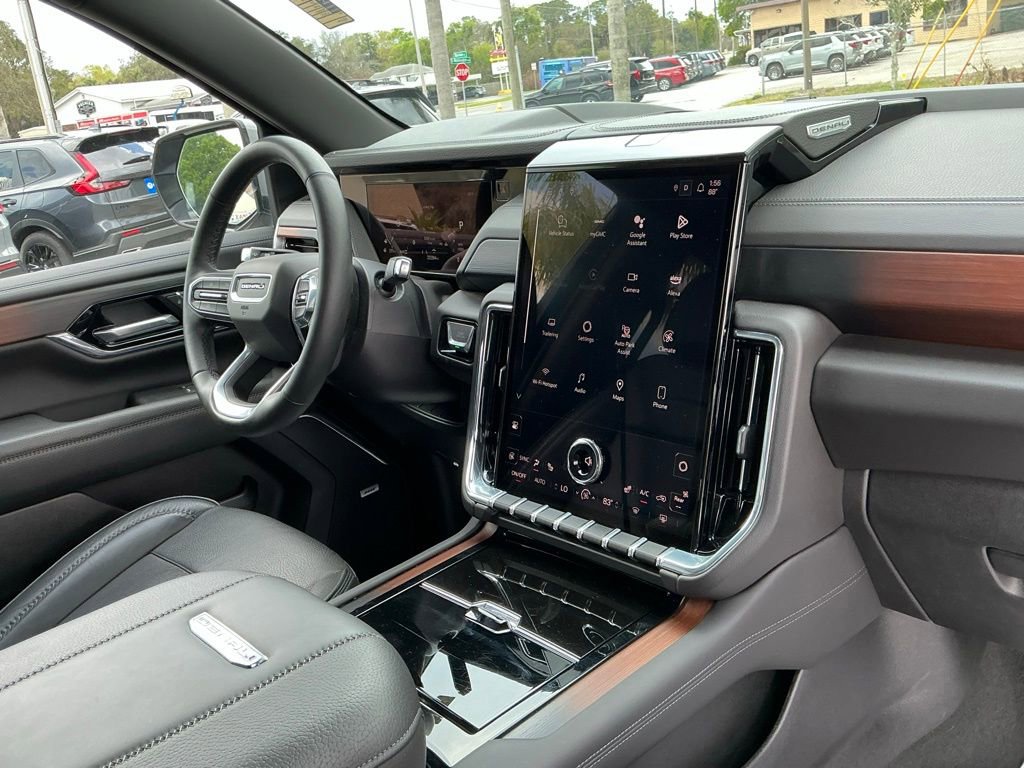 Used 2025 GMC Yukon Denali image 16