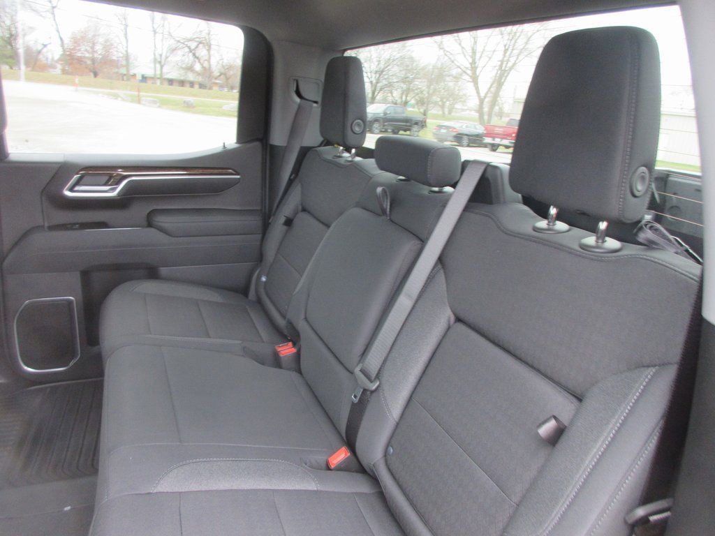 New 2026 GMC Sierra 1500 Elevation image 13