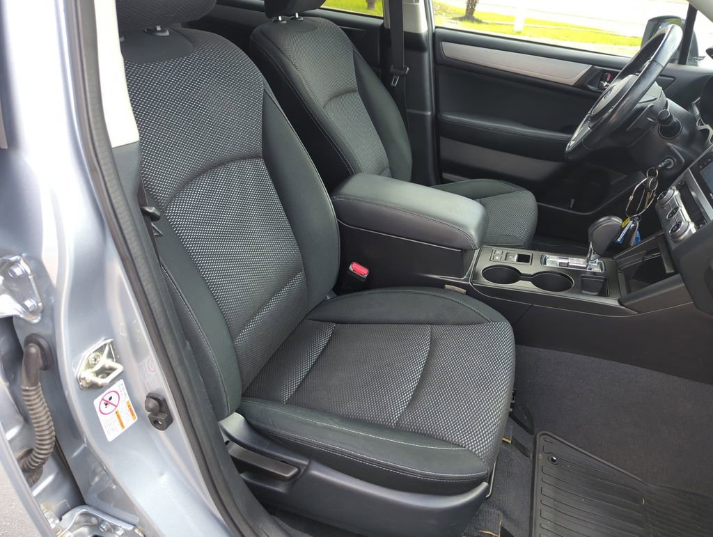 Used 2017 Subaru Outback 2.5i Premium image 38