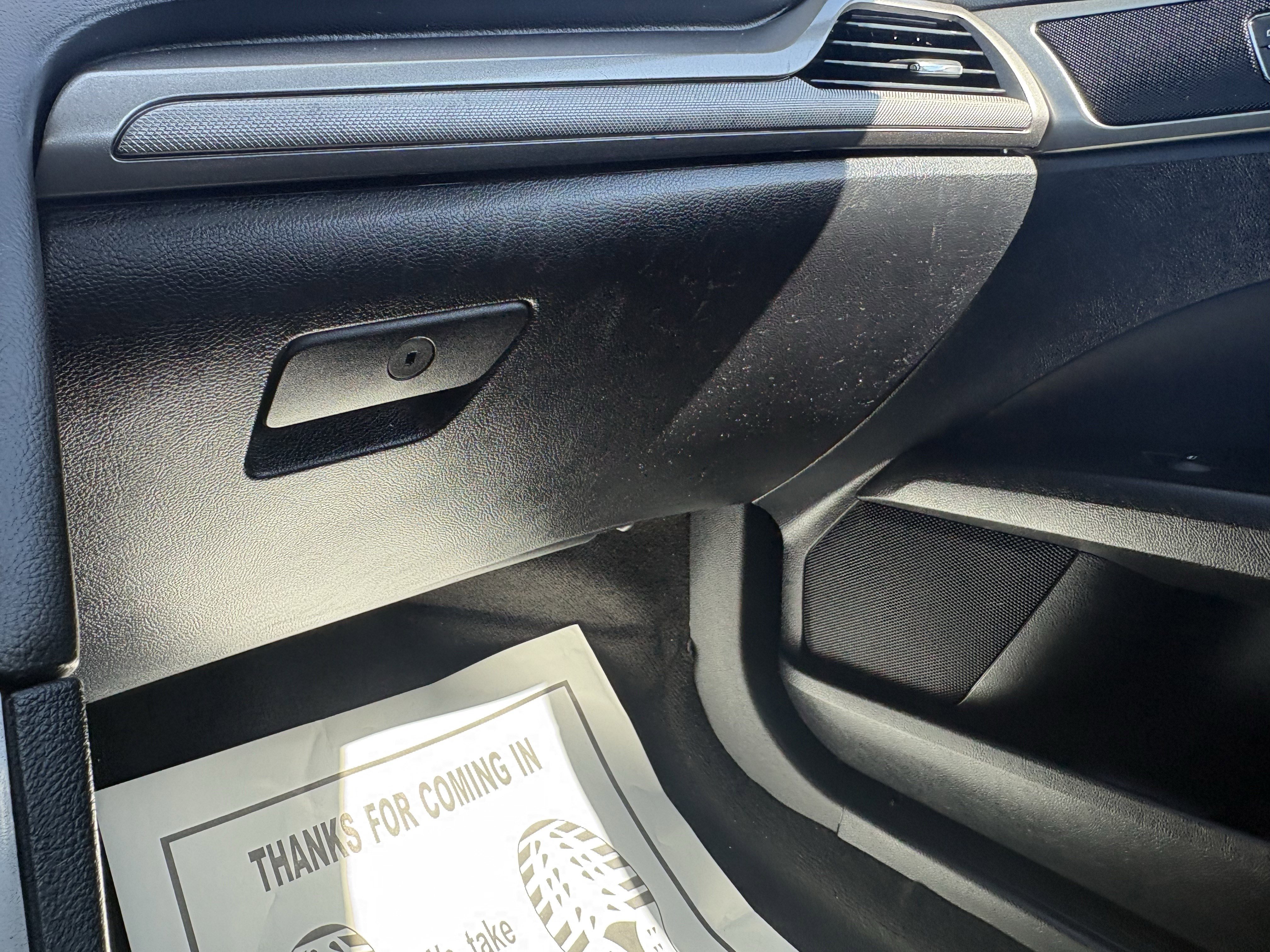 Used 2019 Ford Fusion SE image 24