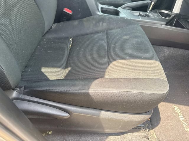 Used 2017 Toyota RAV4 LE FWD image 14