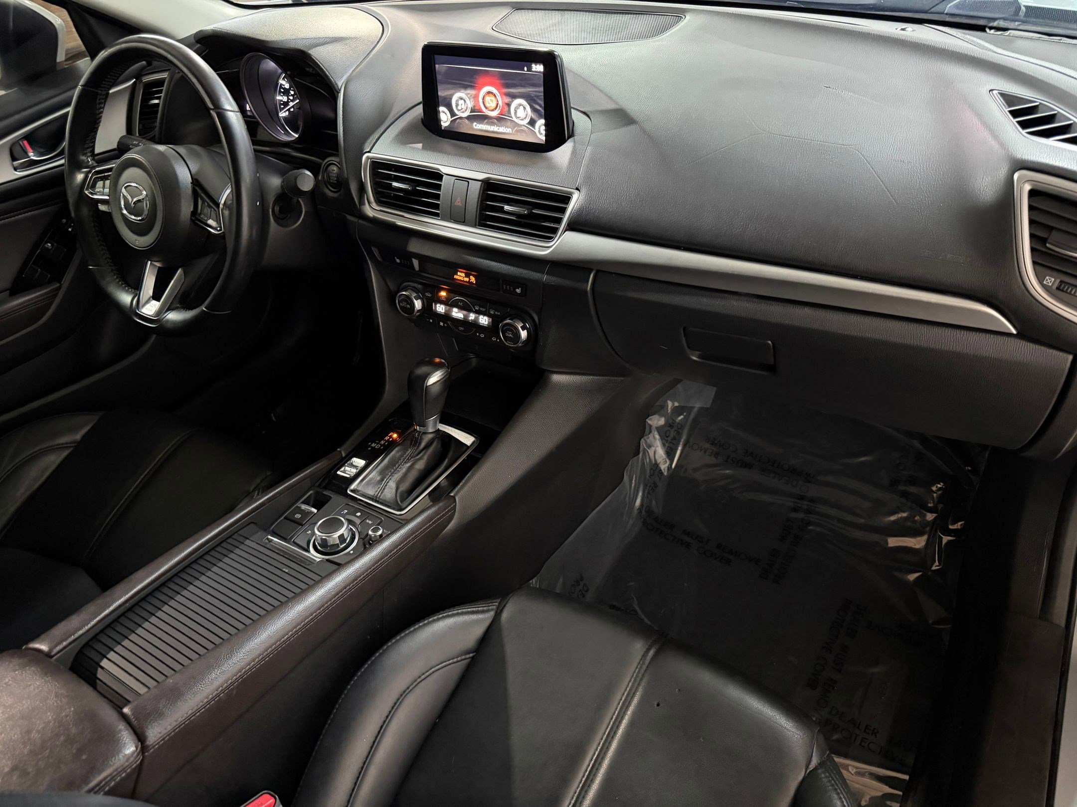 Used 2018 MAZDA MAZDA3 Touring FWD image 41