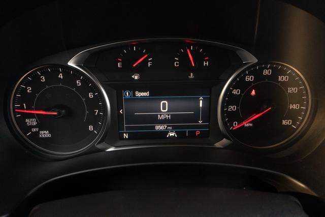 Used 2024 GMC Terrain SLE w/ Driver Convenience Package image 18