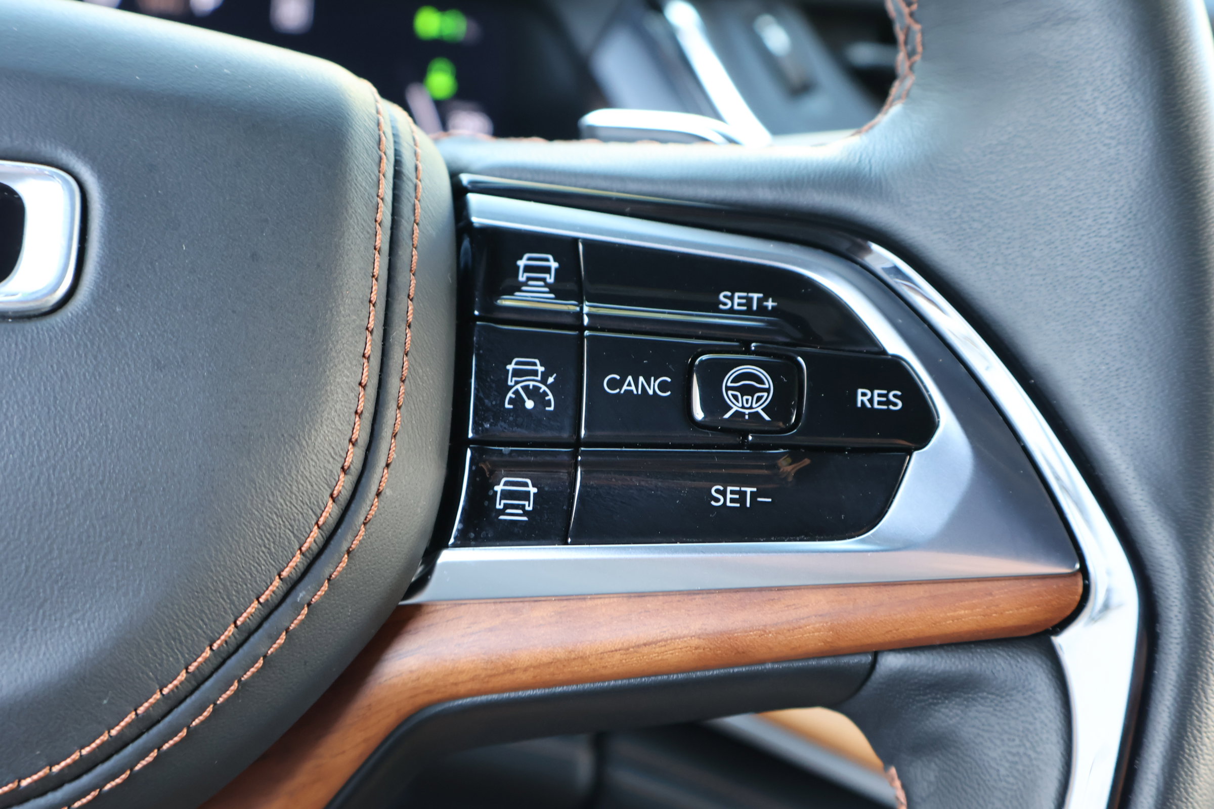 Used 2023 Jeep Grand Cherokee Summit image 25