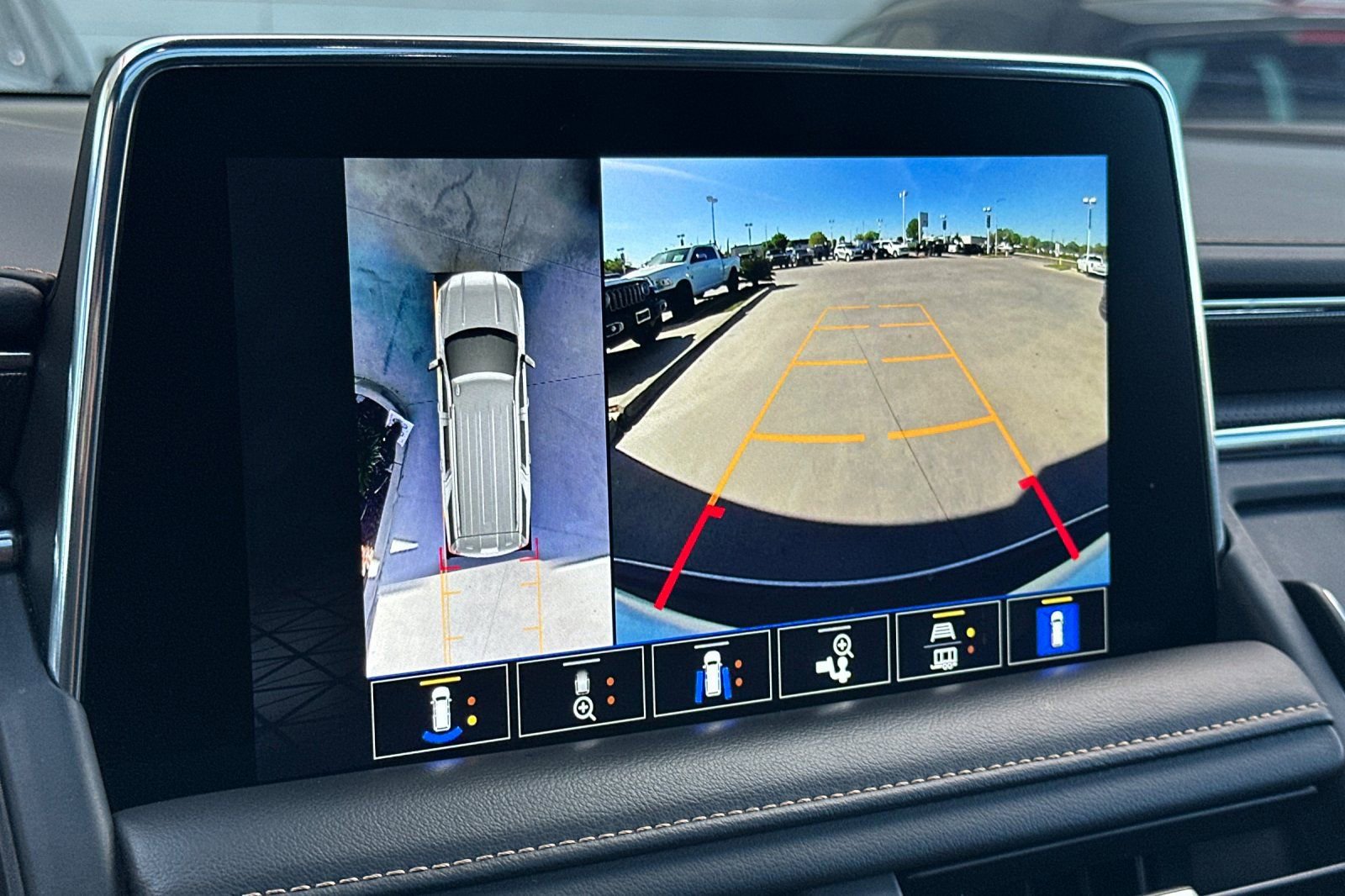 Used 2023 GMC Yukon XL AT4 w/ AT4 Premium Plus Package image 20