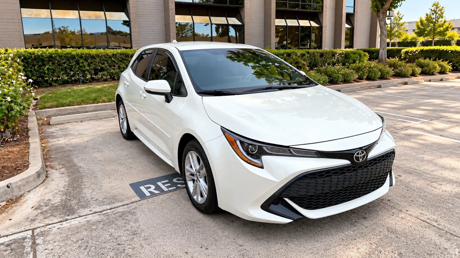 Used 2019 Toyota Corolla SE w/ Carpet Mat Package