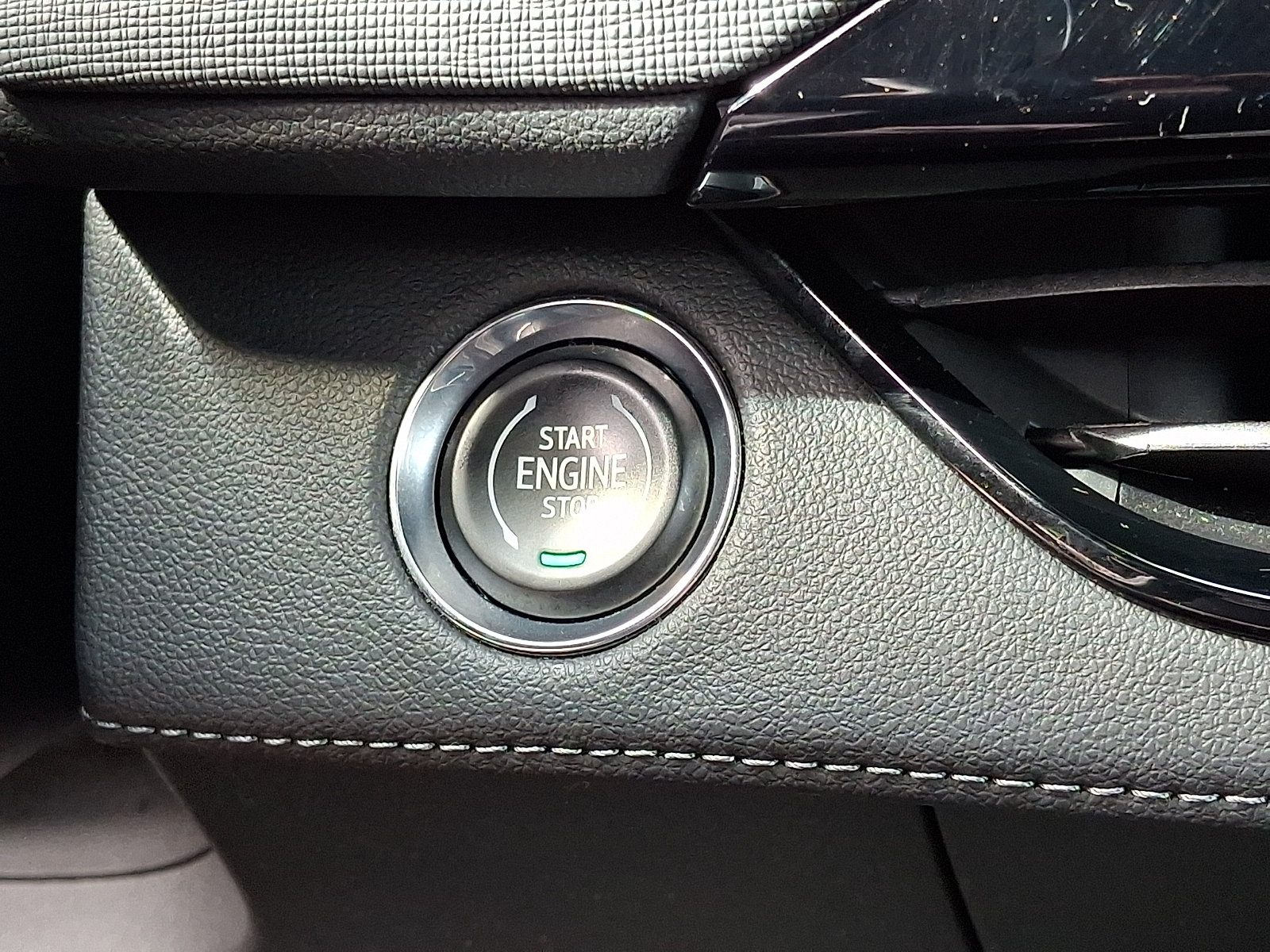 Certified 2026 Buick Enclave Preferred AWD/4WD image 26