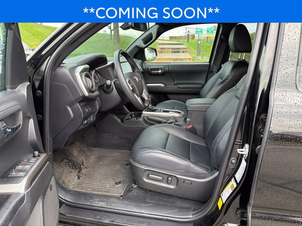 Used 2023 Toyota Tacoma Limited w/ Nightshade Package AWD/4WD image 12