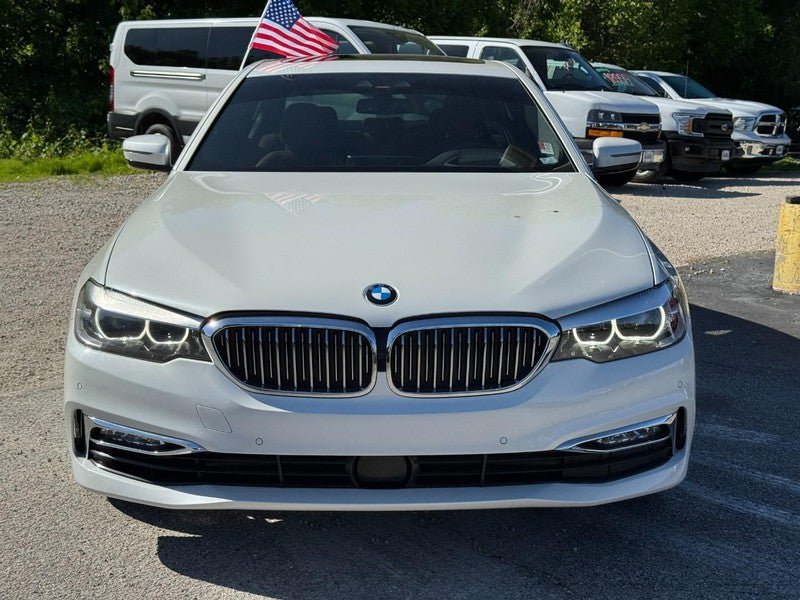 Used 2018 BMW 530i xDrive AWD/4WD image 10