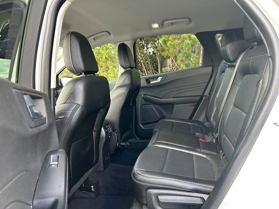 Used 2022 Ford Escape SEL image 25