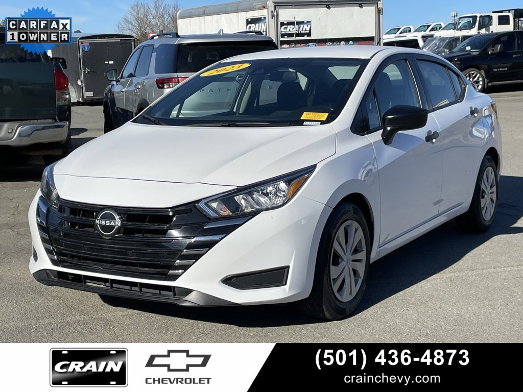 Used 2023 Nissan Versa S image 3
