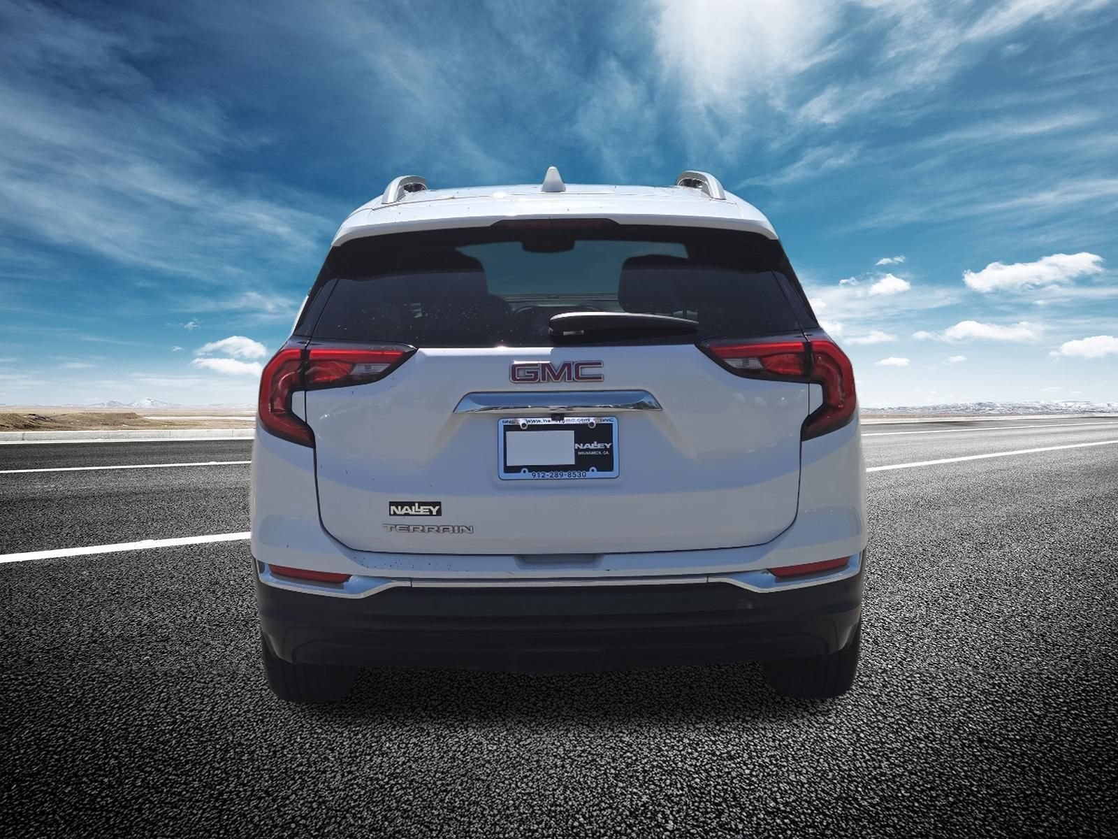 Used 2021 GMC Terrain SLT w/ LPO, Floor Liner Package FWD image 18