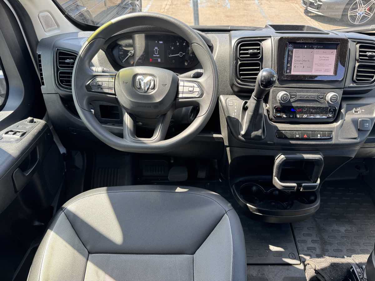 Used 2024 RAM ProMaster 2500 w/ Convenience Group FWD image 18