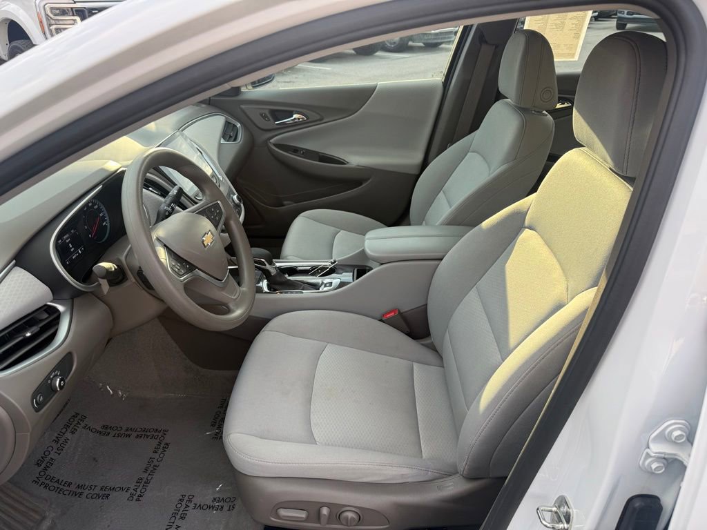 Used 2023 Chevrolet Malibu LT image 5