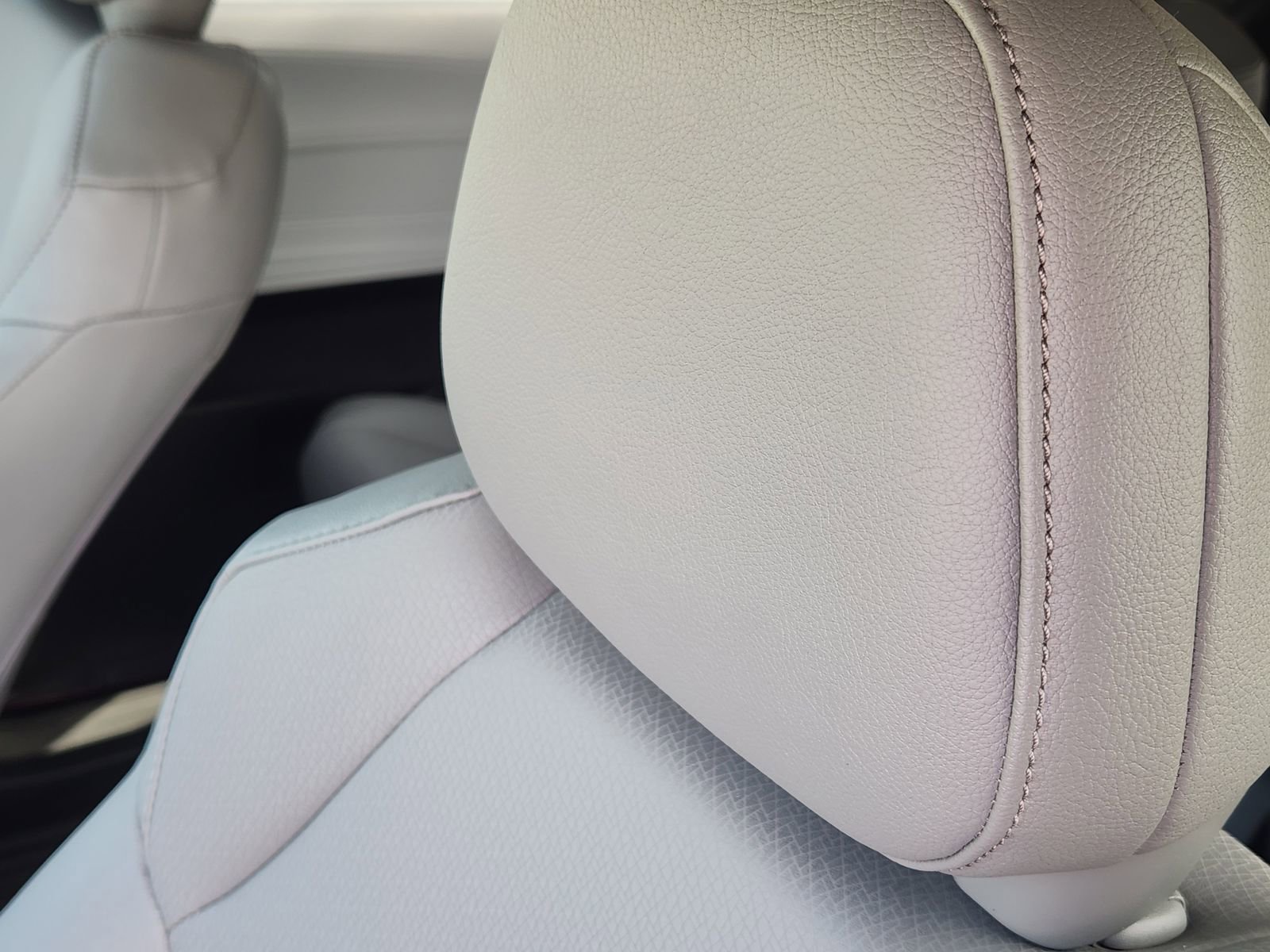New 2026 Toyota Sienna XLE FWD image 14