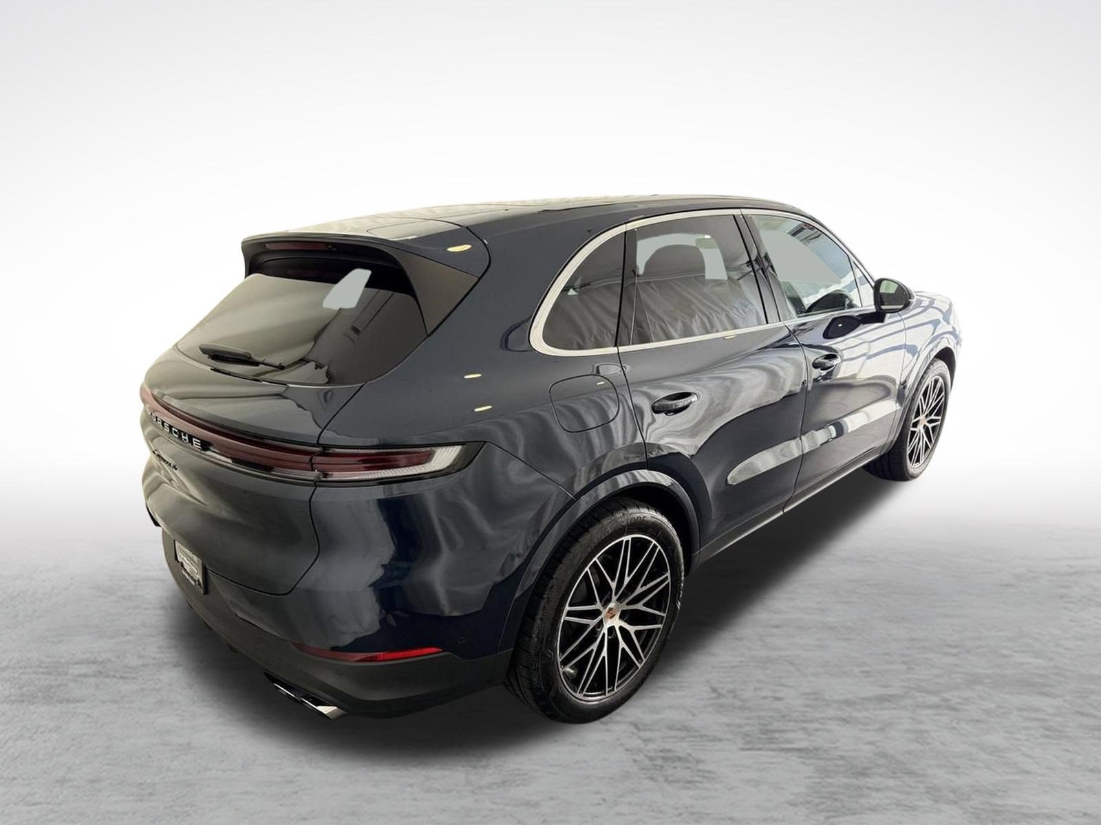 Used 2025 Porsche Cayenne S AWD/4WD image 9