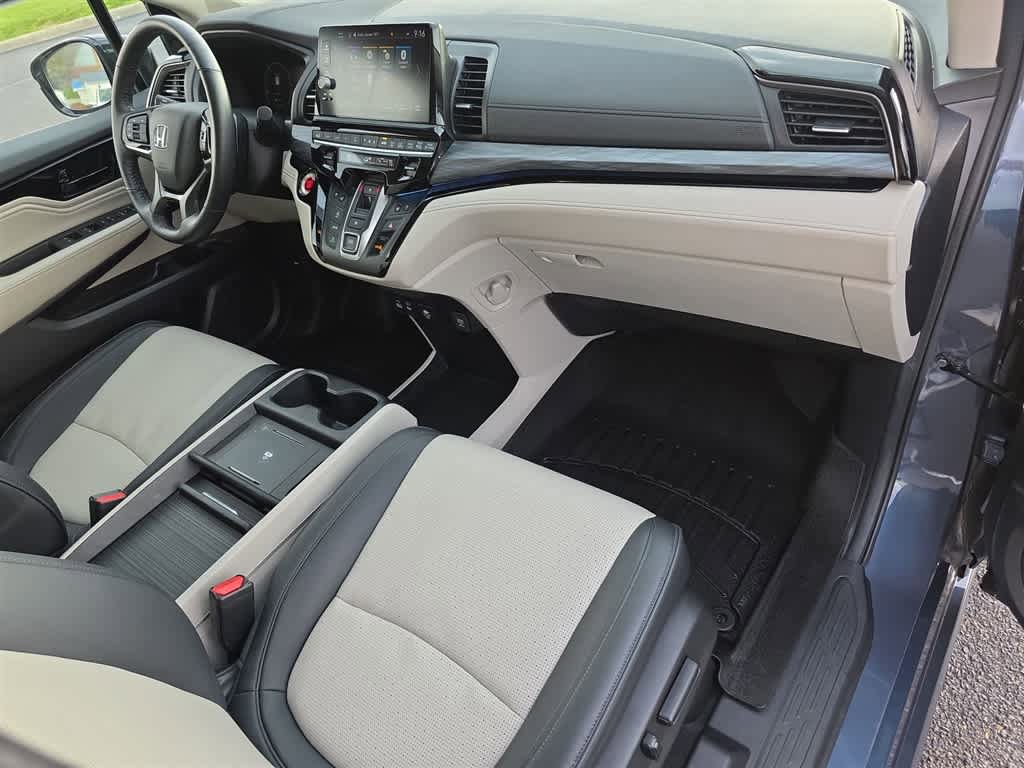 Used 2025 Honda Odyssey Elite image 12