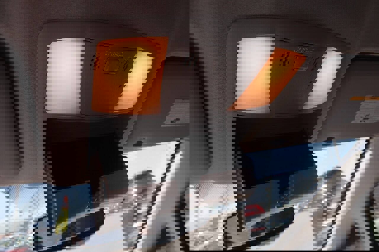 Used 2012 Nissan Leaf SL image 29