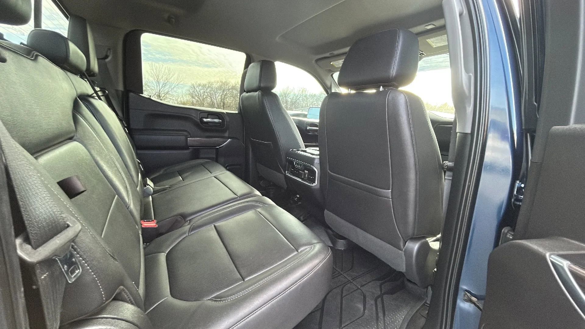 Used 2019 Chevrolet Silverado 1500 LTZ w/ LTZ Texas Edition image 33