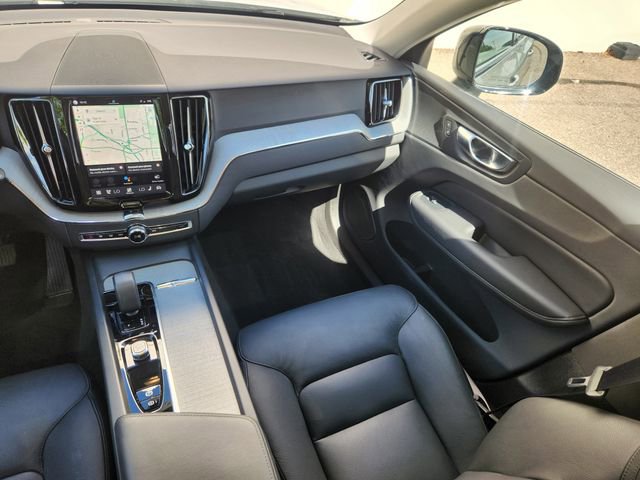 Certified 2025 Volvo XC60 B5 Plus AWD/4WD image 14