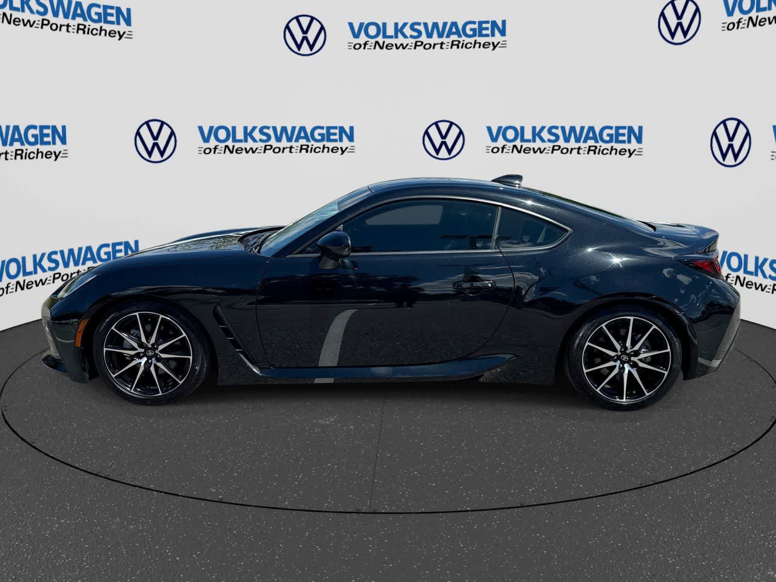 Used 2023 Toyota GR86 RWD image 11