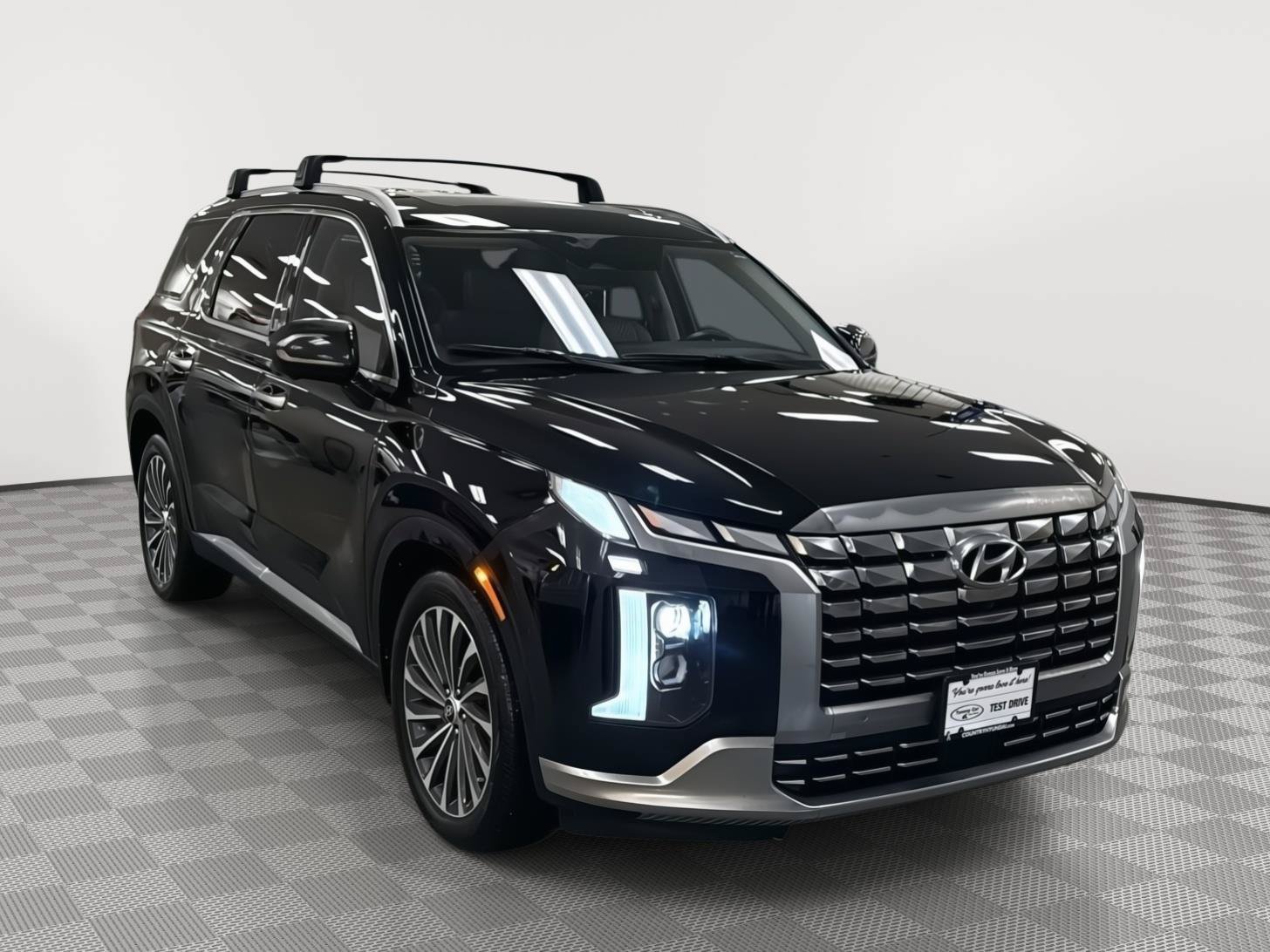 Used 2024 Hyundai Palisade Calligraphy AWD/4WD image 3