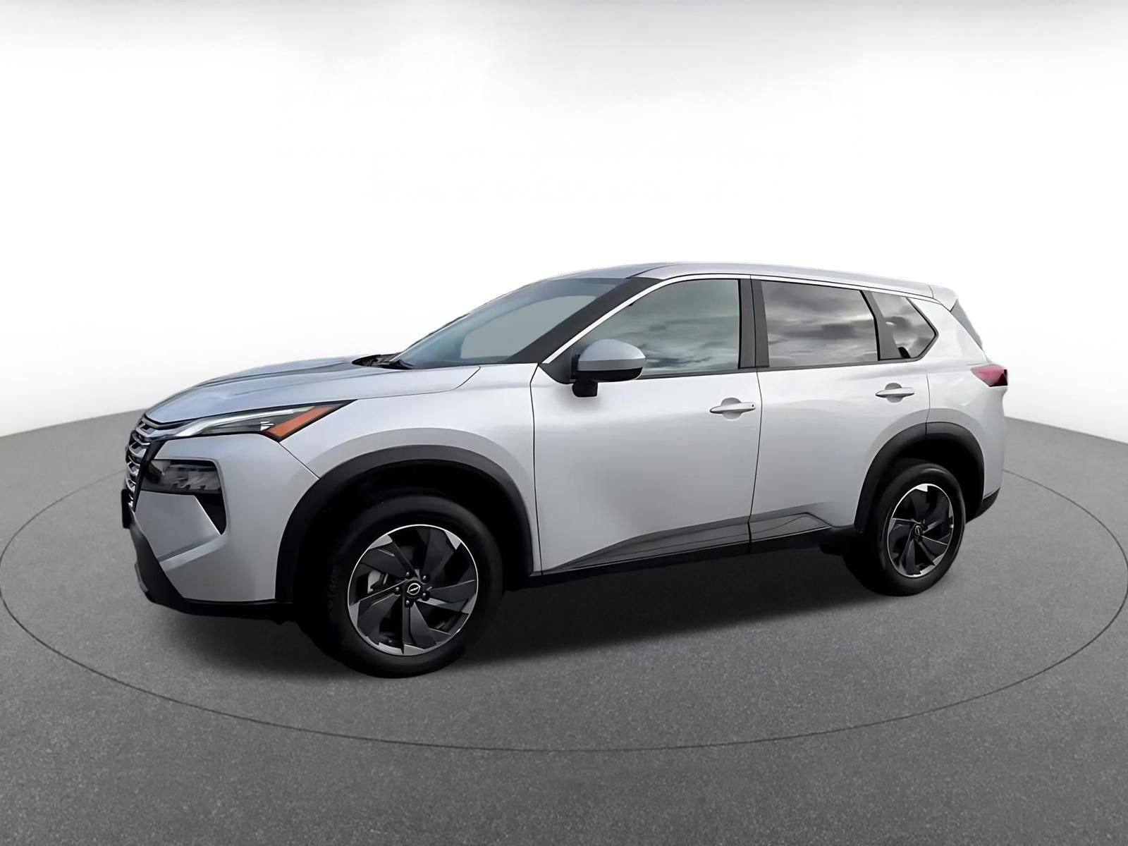Used 2025 Nissan Rogue SV FWD image 8