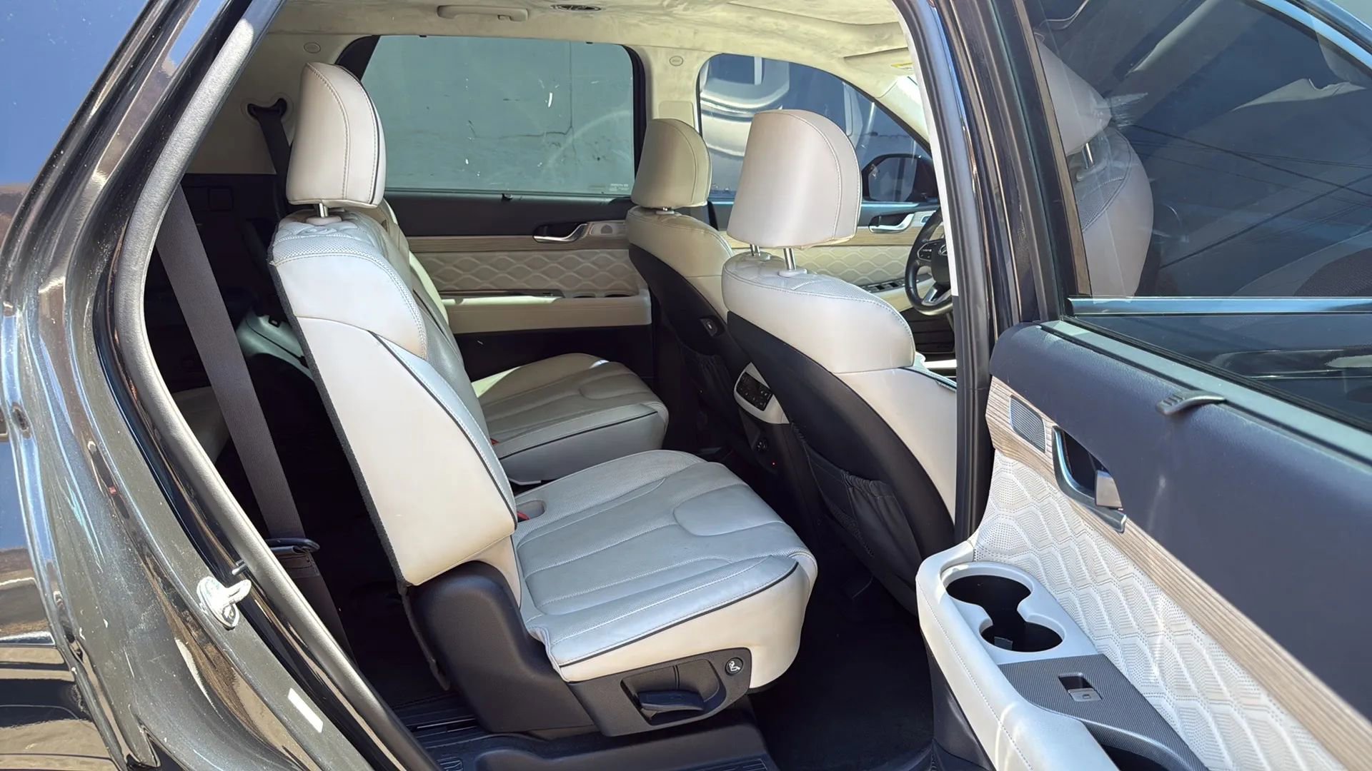 Used 2022 Hyundai Palisade Calligraphy image 26