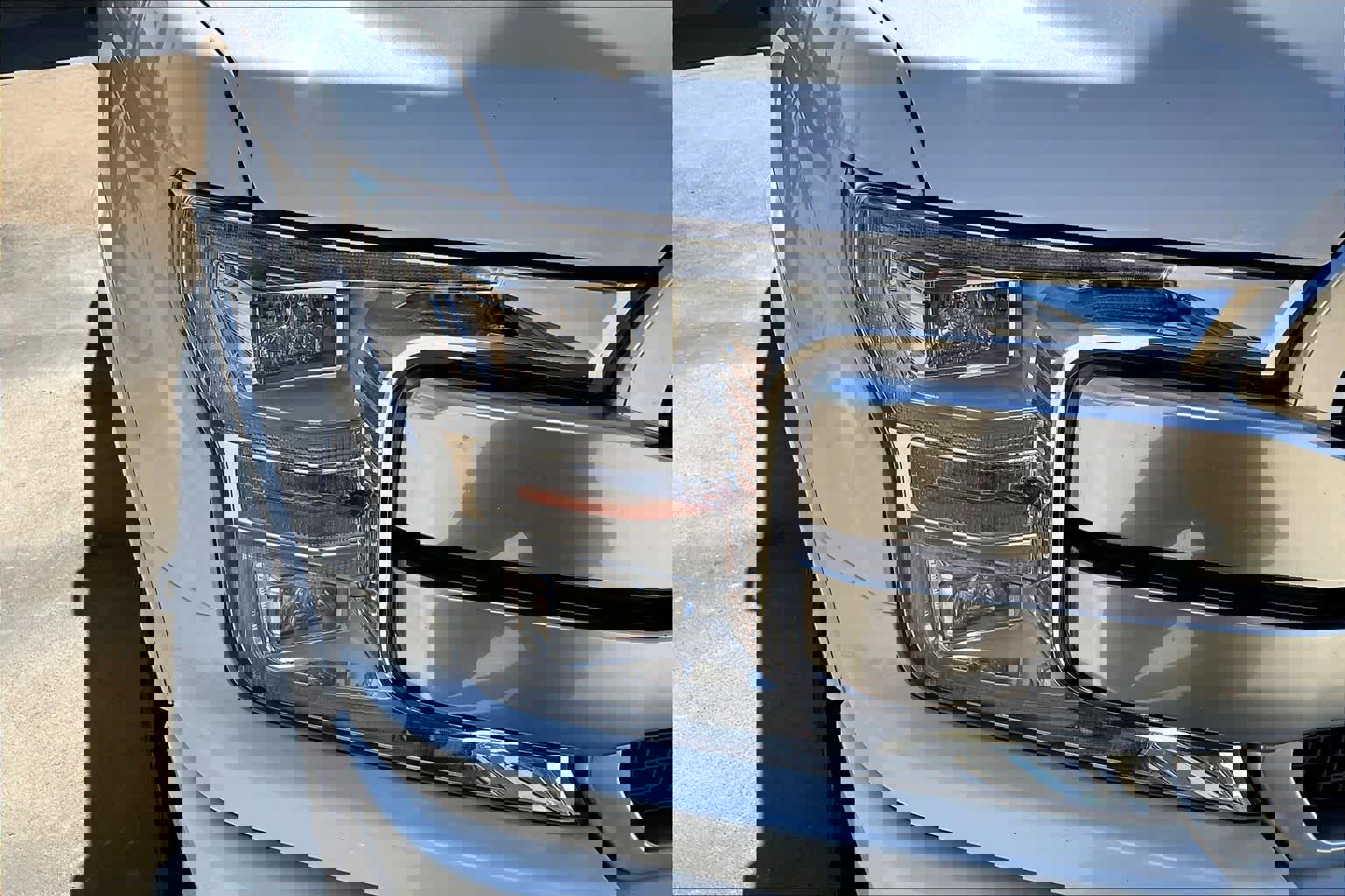 Used 2019 Ford F150 Platinum w/ Equipment Group 701A Luxury image 27