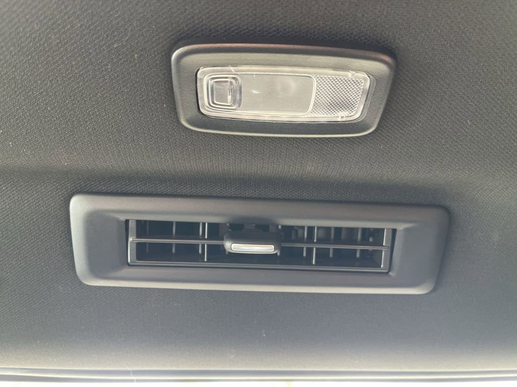 Certified 2022 GMC Yukon Denali AWD/4WD image 22