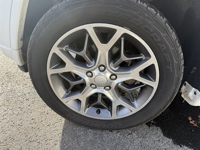 Used 2020 Jeep Grand Cherokee Overland image 15