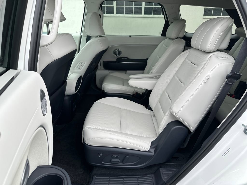 Used 2026 Hyundai Palisade Calligraphy image 16