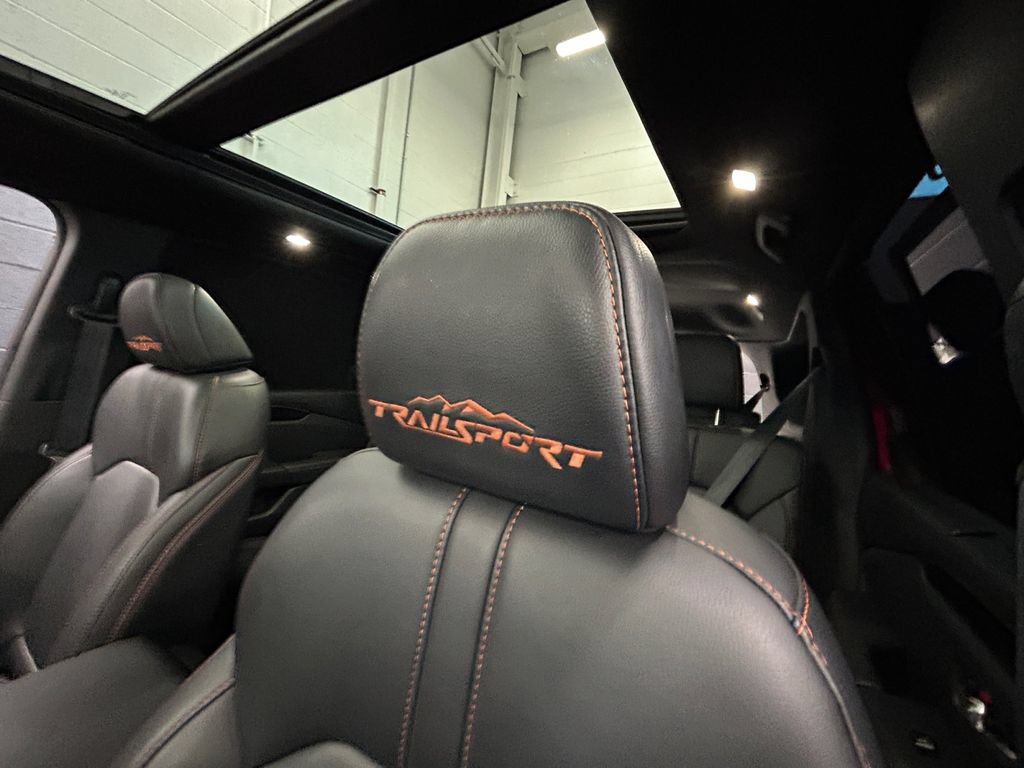 Used 2023 Honda Pilot TrailSport image 18